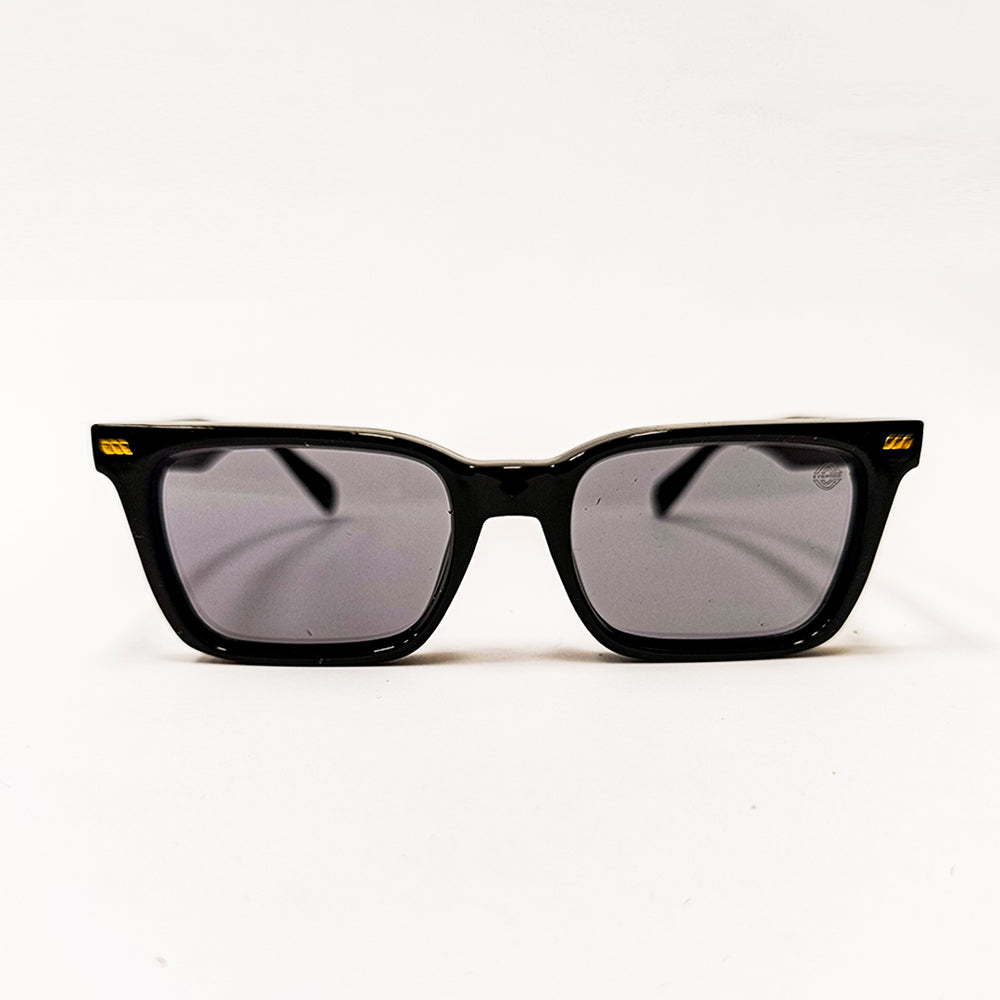 Black sunglasses with reflective lenses 